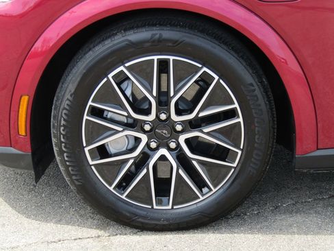 Used 2025 Ford Mustang Mach-E Premium AWD/4WD image 4