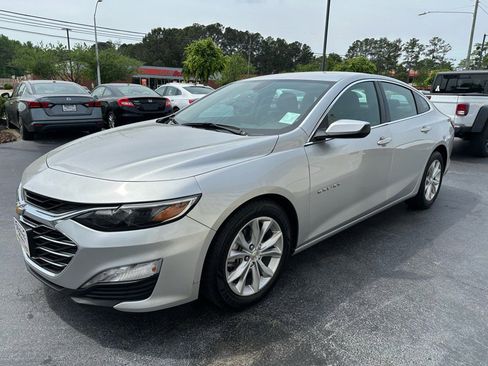 Used 2022 Chevrolet Malibu LT image 3