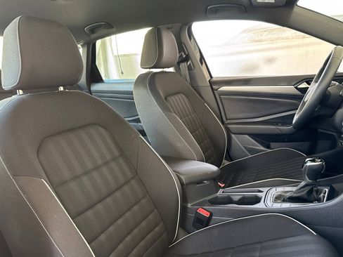 Used 2024 Volkswagen Jetta Sport image 31