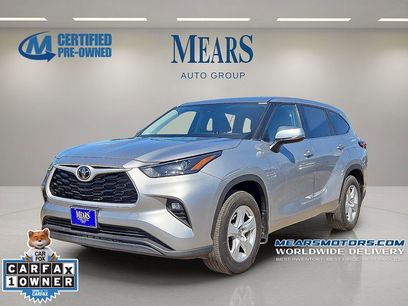 Used 2024 Toyota Highlander LE