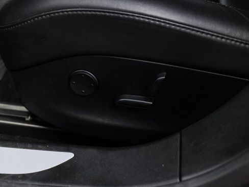 Used 2019 Tesla Model S Long Range image 30