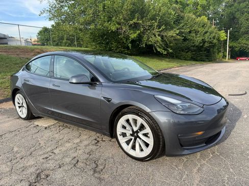 Used 2022 Tesla Model 3 Long Range AWD/4WD image 1