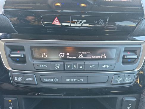 Used 2017 Honda Ridgeline RTL-E image 25