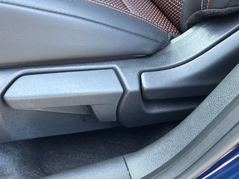 Used 2025 Nissan Kicks SR FWD image 15