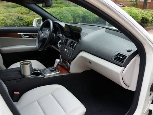 Used 2010 Mercedes-Benz C 300 Sedan image 10