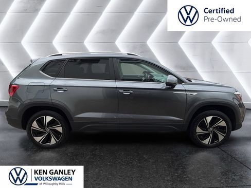 Used 2024 Volkswagen Taos SE w/ Panoramic Sunroof Package AWD/4WD image 6