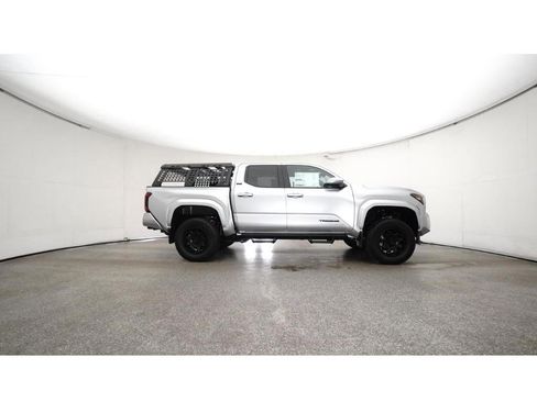 New 2025 Toyota Tacoma SR5 image 27