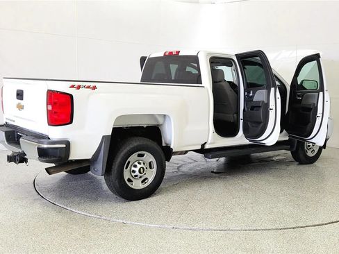 Used 2018 Chevrolet Silverado 2500 W/T w/ WT Convenience Package AWD/4WD image 12