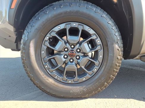 Used 2023 Nissan Frontier PRO-4X w/ Pro-4X Premium Package image 13