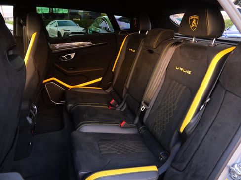 Used 2024 Lamborghini Urus Performante image 6