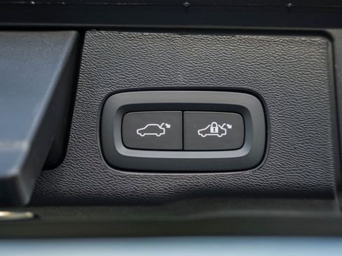 New 2026 Volvo XC60 B5 Ultra w/ Protection Package Premier image 10