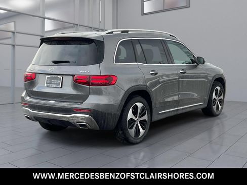 Used 2026 Mercedes-Benz GLB 250 4MATIC image 6