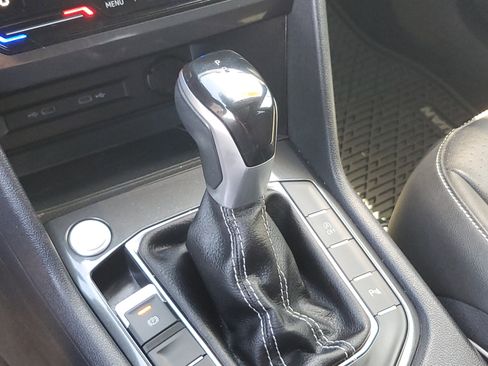 Used 2023 Volkswagen Tiguan SE R-Line image 27