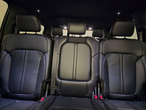 Used 2024 Jeep Wagoneer 4WD w/ Rear Seat Video Group 1 image 31