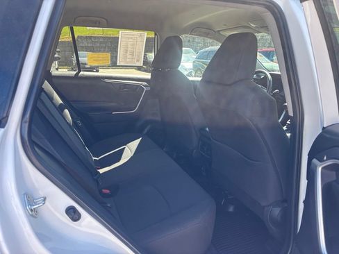 Used 2024 Toyota RAV4 LE AWD/4WD image 12