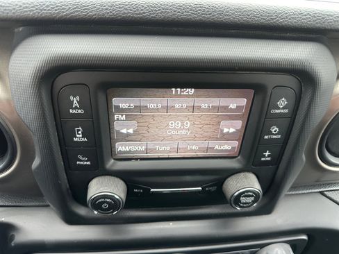 Used 2018 Jeep Wrangler Unlimited Sport AWD/4WD image 16