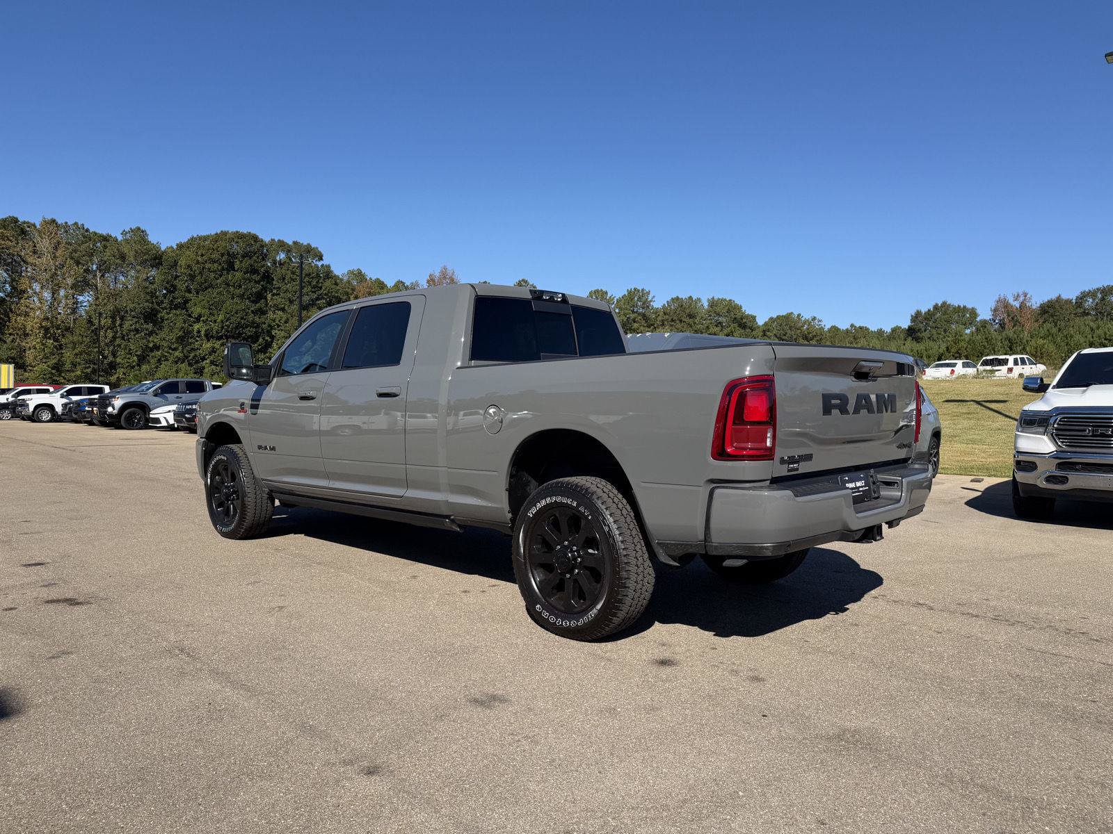 Used 2026 RAM 2500 Laramie AWD/4WD image 4