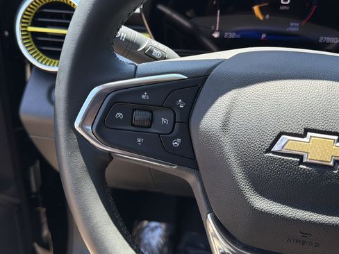 Used 2024 Chevrolet Trax LT w/ LT Convenience Package FWD image 24