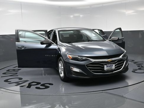 Used 2020 Chevrolet Malibu LS FWD image 23