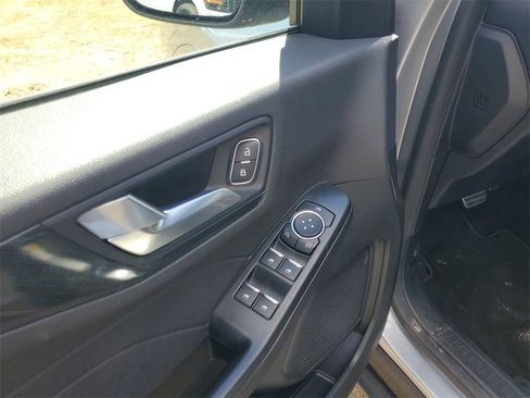 Used 2023 Ford Escape ST-Line image 13