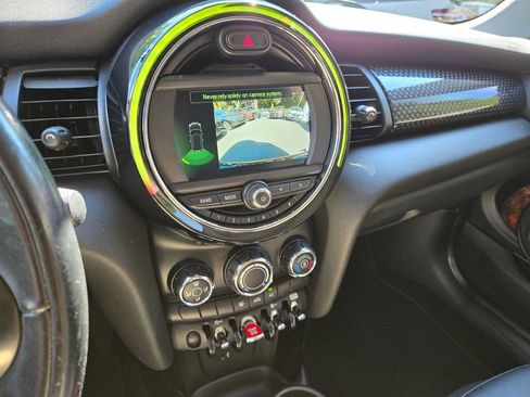 Used 2019 MINI Cooper S FWD image 25