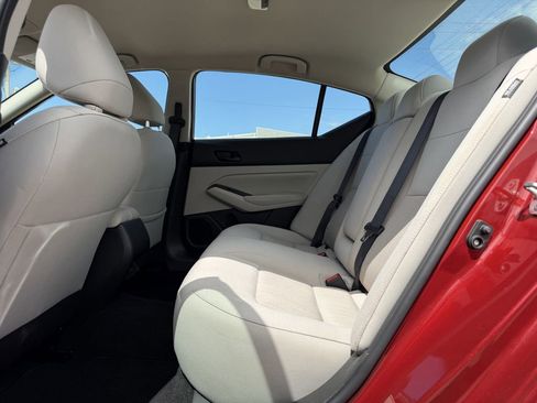 Used 2025 Nissan Altima 2.5 SV FWD image 28