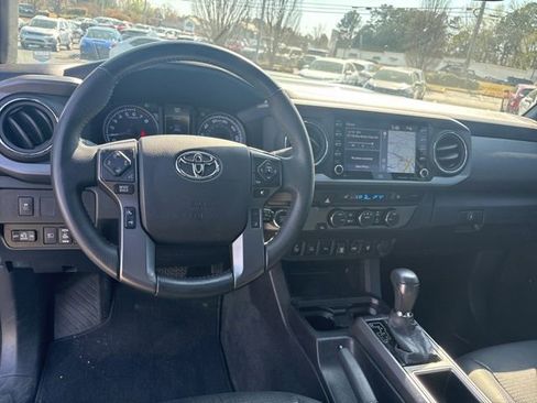 Used 2022 Toyota Tacoma TRD Sport w/ TRD Premium Sport Package image 19