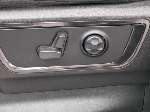 Used 2023 RAM 1500 Limited w/ Trailer Tow Group image 14