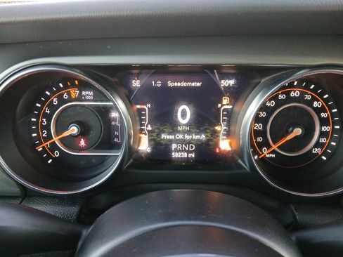 Certified 2023 Jeep Gladiator Overland image 36