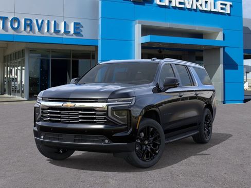 New 2026 Chevrolet Suburban Premier RWD image 6