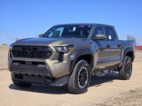 New 2026 Toyota Tacoma TRD Off-Road w/ TRD Off Road Premium Package image 2