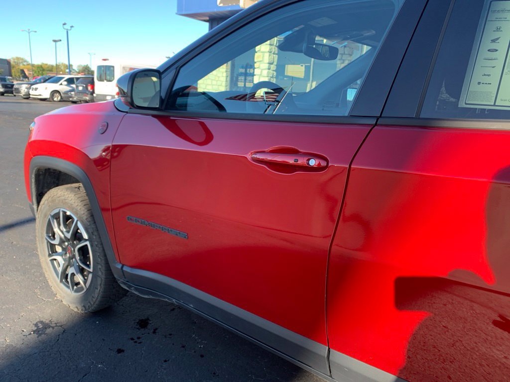 Used 2025 Jeep Compass Trailhawk AWD/4WD image 11