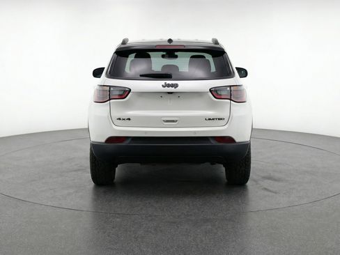 Used 2025 Jeep Compass Trailhawk image 7