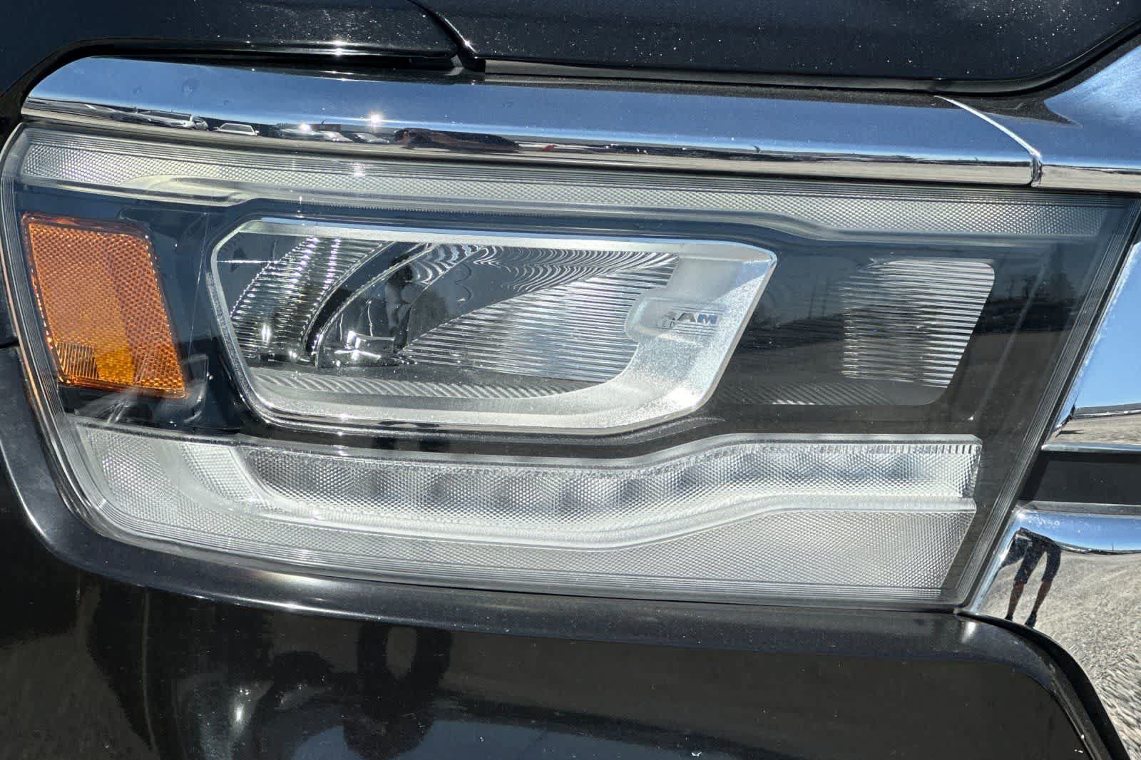 Used 2020 RAM 1500 Laramie AWD/4WD image 34