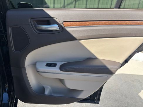 Used 2013 Chrysler 300 C Luxury Series w/ Harman Kardon Audio Group image 32