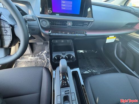 New 2026 Toyota Prius Plug-In Hybrid FWD image 19