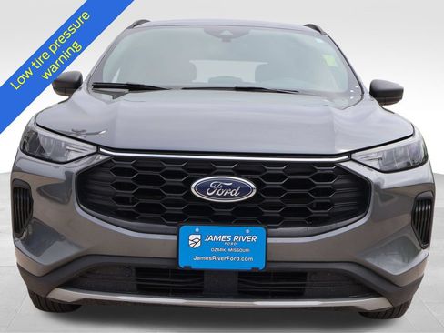 Certified 2025 Ford Escape ST-Line AWD/4WD image 8