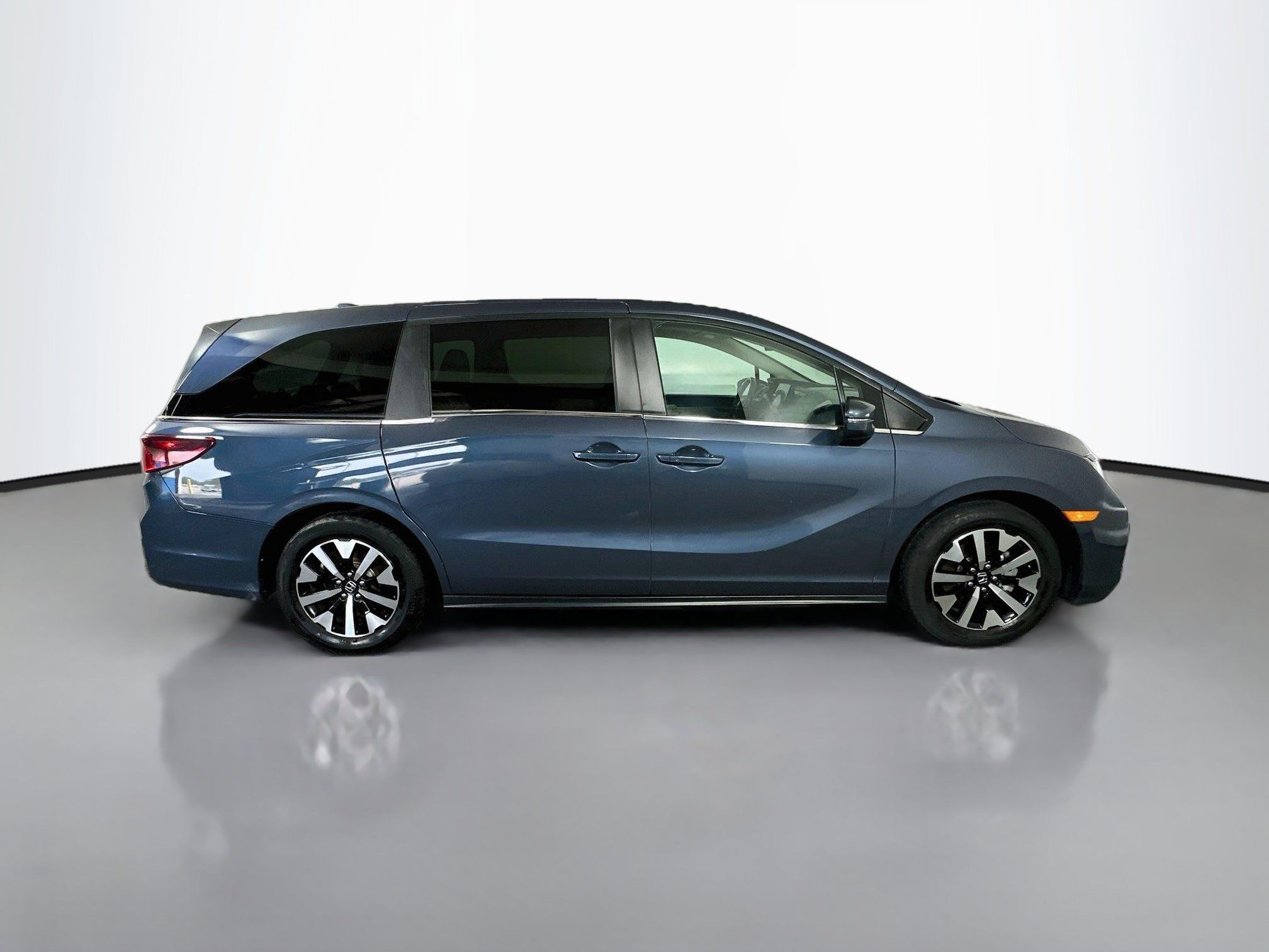 Used 2025 Honda Odyssey EX-L image 8