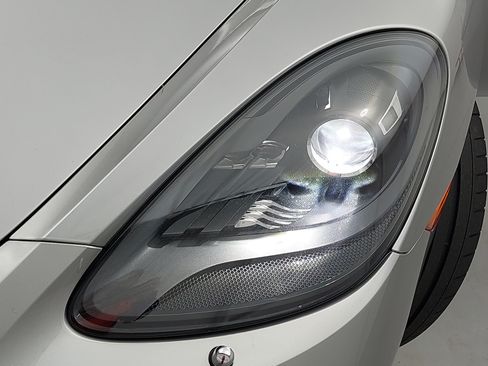 Certified 2025 Porsche 718 Cayman RWD image 28