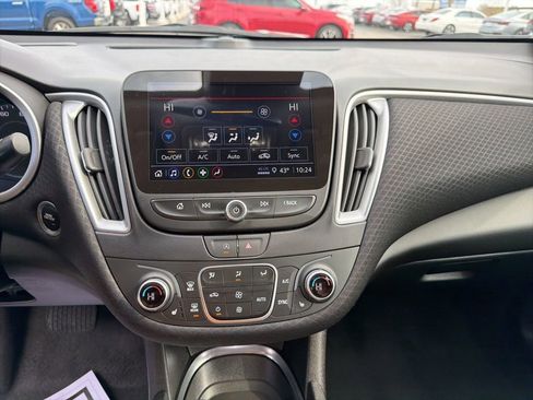 Used 2025 Chevrolet Malibu LT FWD image 24
