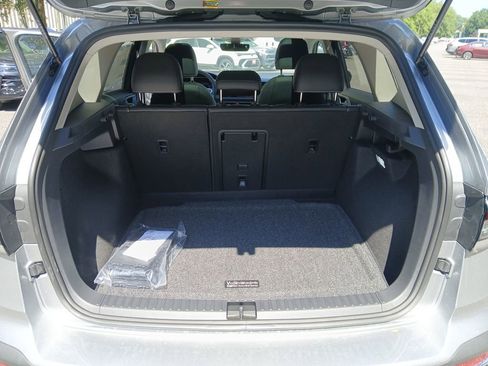 New 2025 Volkswagen Taos SEL image 23