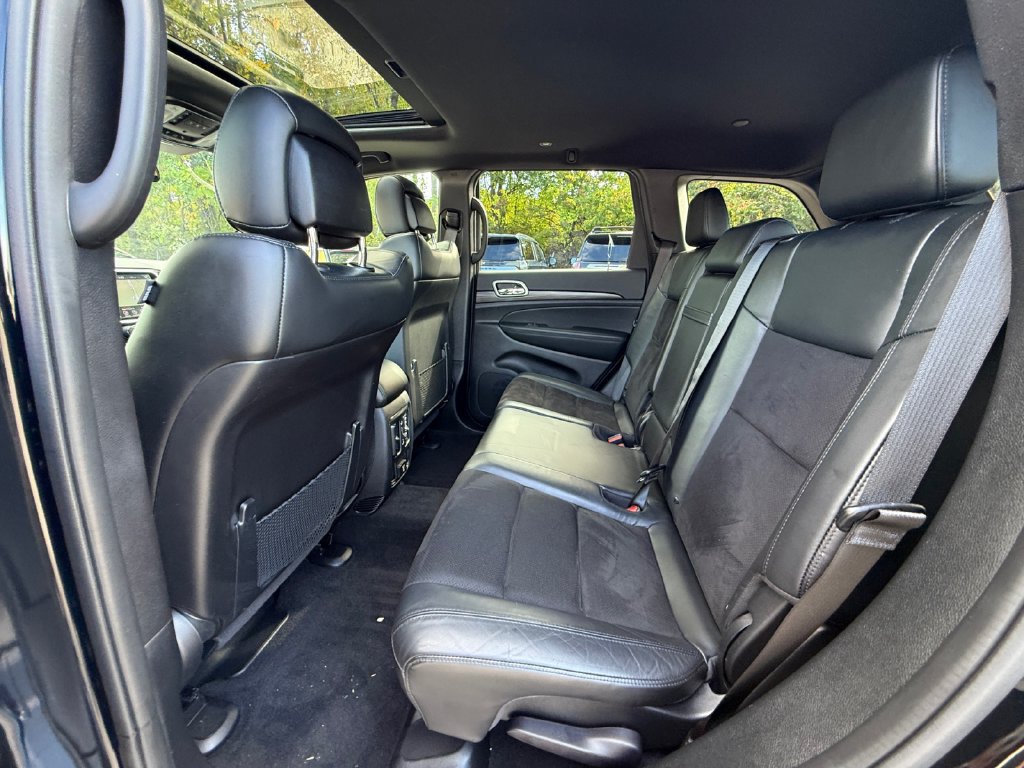 Used 2021 Jeep Grand Cherokee Laredo X AWD/4WD image 25