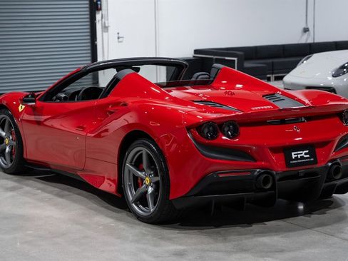 Used 2021 Ferrari F8 Tributo image 74