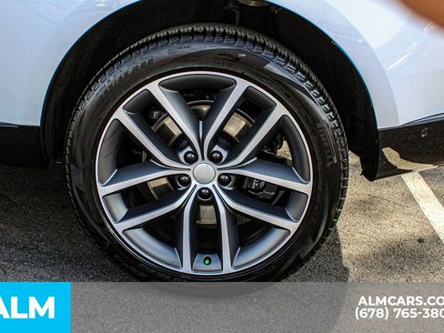 Used 2024 Land Rover Range Rover SE image 16