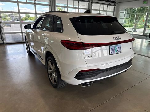 Used 2025 Audi Q5 Premium Plus AWD/4WD image 8