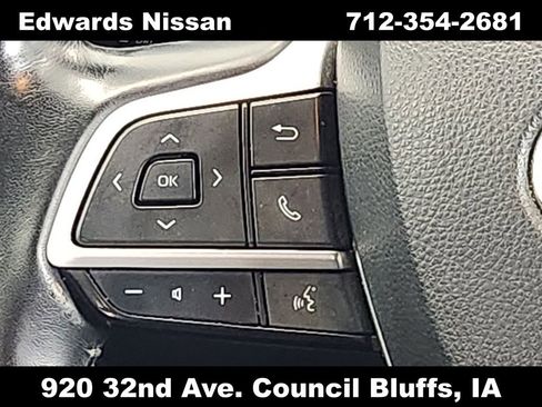 Used 2023 Toyota Highlander XLE image 26