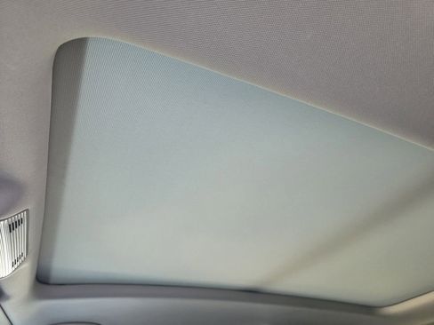 New 2026 Volkswagen Atlas SE image 17