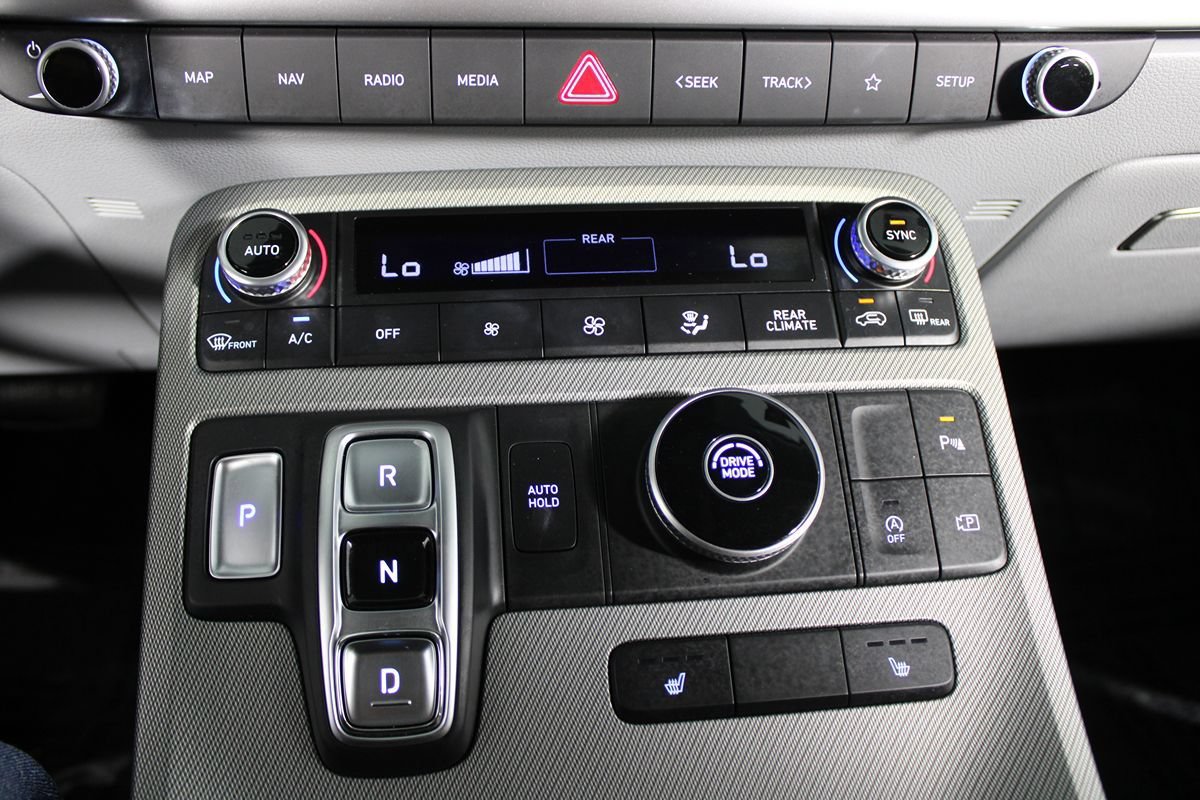 Used 2025 Hyundai Palisade SEL FWD image 16