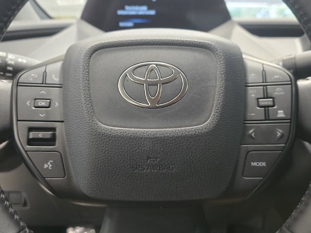 Used 2025 Toyota Prius LE FWD image 12