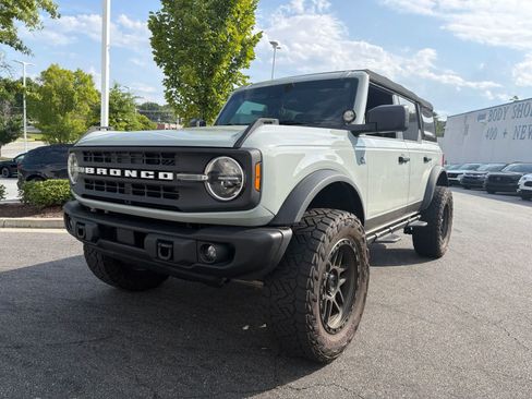 Used 2023 Ford Bronco Black Diamond AWD/4WD image 1